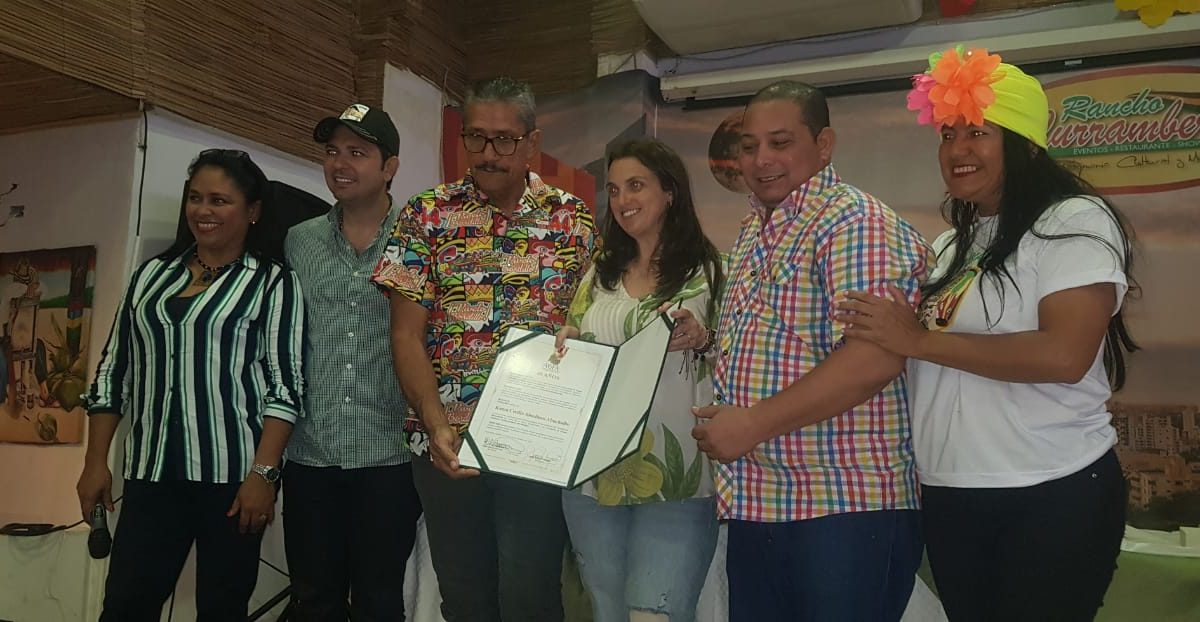 El Concejo de Barranquilla, recibe reconocimiento por parte de la Asociación de Grupos Folclóricos del Atlántico en sus 40 años.