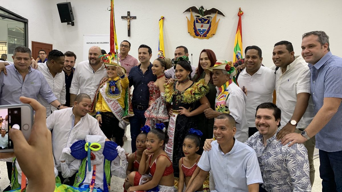 Carnaval de 44 Se toma concejo de Barranquilla Andrea Henríquez Reina del Carnaval del Bordillo pidió más apoyo para llevar el carnaval a las calles de la ciudad.